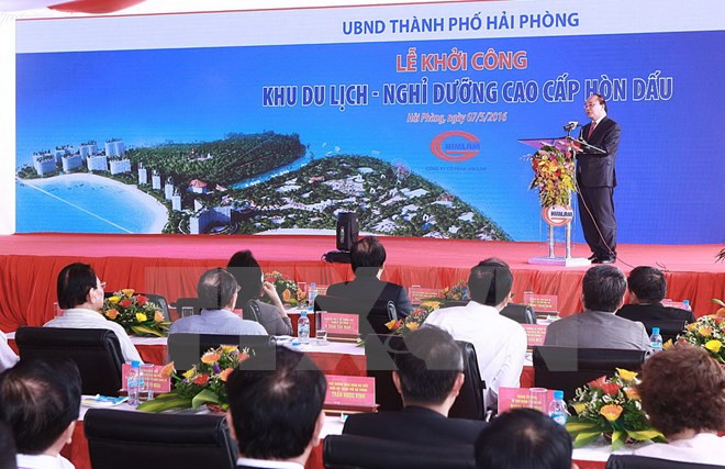 Premier insta a Hai Phong a desarrollar más servicios turísticos ảnh 1