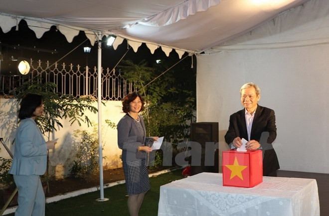 Embajada de Vietnam en India recauda fondos para víctimas de inundaciones ảnh 1 Embajada de Vietnam en India recauda fondos para víctimas de inundaciones ảnh 1