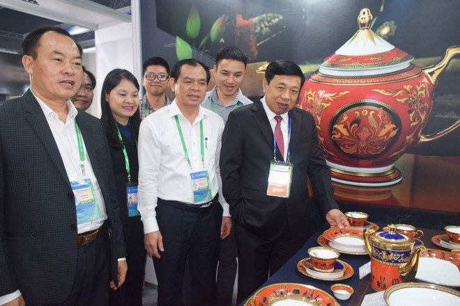 Minh Long, orgullo del arte cerámico de Vietnam, presente en Semana de alto nivel del APEC ảnh 9 Minh Long, orgullo del arte cerámico de Vietnam, presente en Semana de alto nivel del APEC ảnh 9