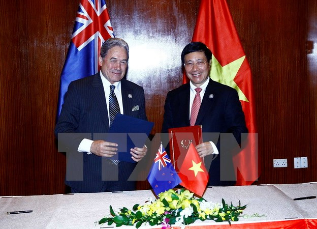 APEC 2017: Vicepremier vietnamita se reúne con cancilleres de Nueva Zelanda y Papúa Nueva Guinea ảnh 1 APEC 2017: Vicepremier vietnamita se reúne con cancilleres de Nueva Zelanda y Papúa Nueva Guinea ảnh 1