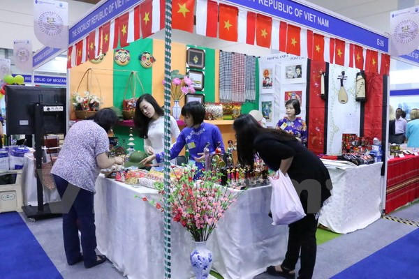 Participa Vietnam en feria caritativa internacional en Yakarta ảnh 1