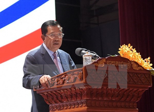 Dirigentes vietnamitas reciben a primer ministro de Camboya ảnh 1