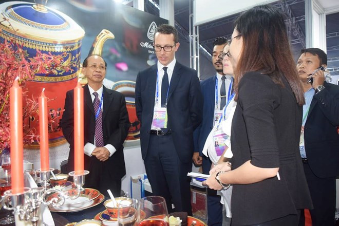 Minh Long, orgullo del arte cerámico de Vietnam, presente en Semana de alto nivel del APEC ảnh 17 Minh Long, orgullo del arte cerámico de Vietnam, presente en Semana de alto nivel del APEC ảnh 17