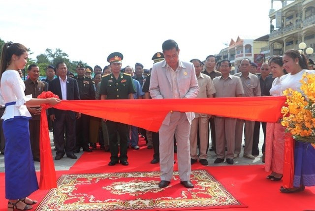 Inauguran monumento de Amistad Vietnam-Camboya en Steung Treng ảnh 1 Inauguran monumento de Amistad Vietnam-Camboya en Steung Treng ảnh 1