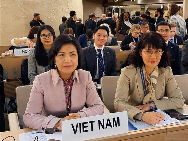 Vietnam se compromete a impulsar la protección de los derechos del niño ảnh 1