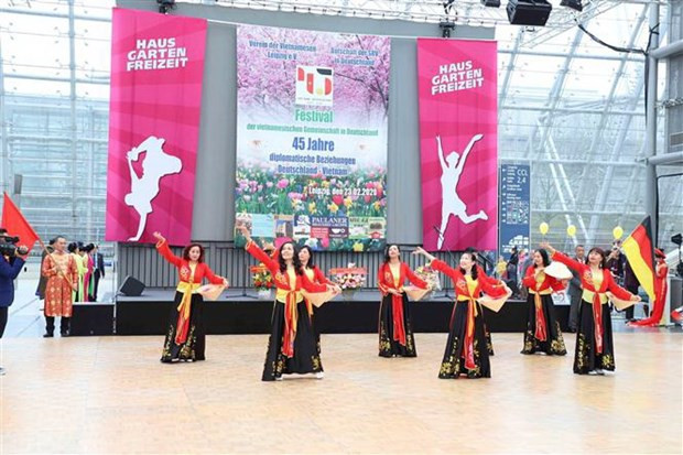 Conmemoran 45 aniversario de relaciones diplomáticas entre Vietnam y Alemania ảnh 1 Conmemoran 45 aniversario de relaciones diplomáticas entre Vietnam y Alemania ảnh 1
