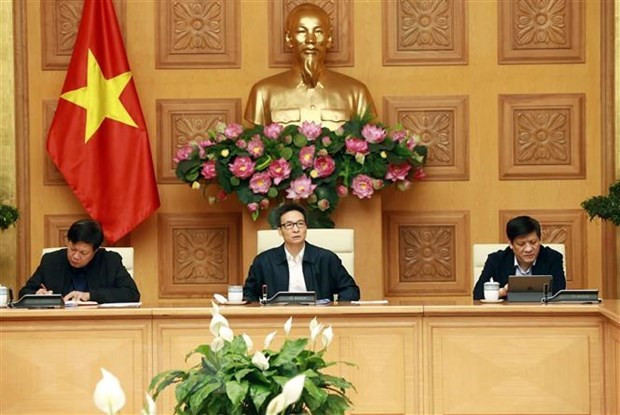 Vicepremier vietnamita pide vigilancia estricta a viajeros que regresan de zonas afectadas por coronavirus ảnh 1 Vicepremier vietnamita pide vigilancia estricta a viajeros que regresan de zonas afectadas por coronavirus ảnh 1