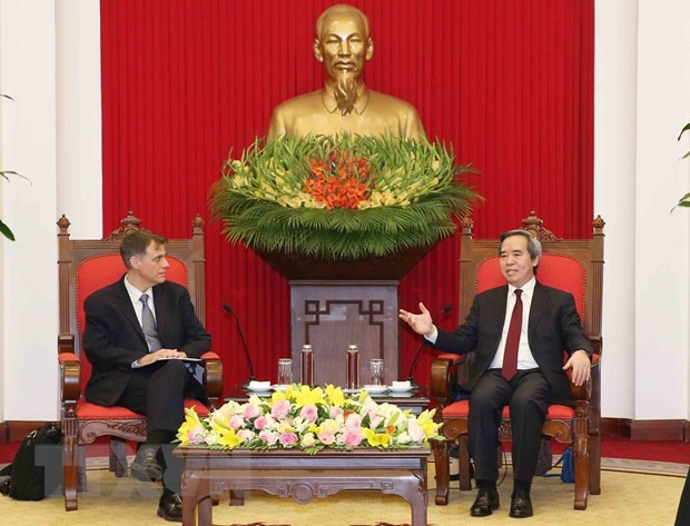 Dirigente partidista vietnamita recibe a subsecretario adjunto de Tesoro de Estados Unidos ảnh 1 Dirigente partidista vietnamita recibe a subsecretario adjunto de Tesoro de Estados Unidos ảnh 1
