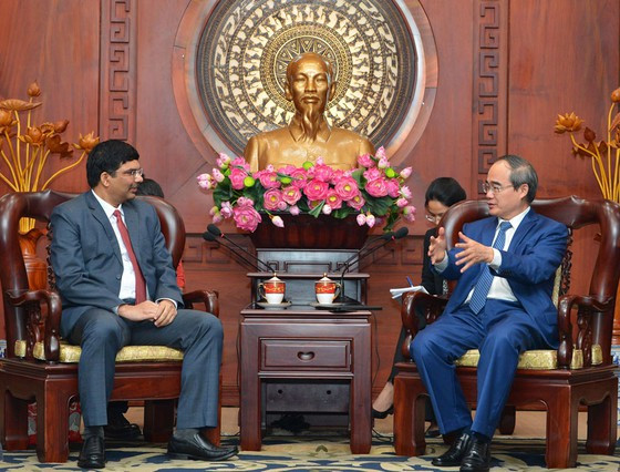 Ciudad Ho Chi Minh promete ofrecer condiciones favorables a inversores ảnh 1 Ciudad Ho Chi Minh promete ofrecer condiciones favorables a inversores ảnh 1