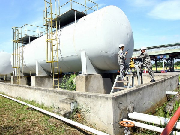 Presidente destaca contribuciones de mujeres trabajadoras de PetroViet ảnh 1 Presidente destaca contribuciones de mujeres trabajadoras de PetroViet ảnh 1
