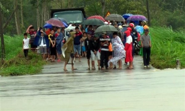 Cuatro fallecidos en centro de Vietnam por lluvias torrenciales ảnh 1 Cuatro fallecidos en centro de Vietnam por lluvias torrenciales ảnh 1