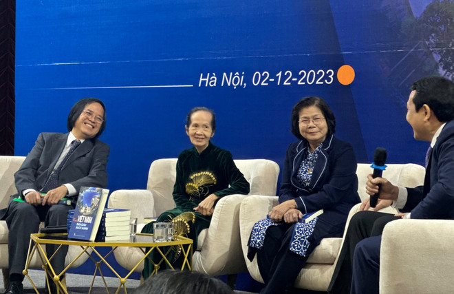 Exponen valioso libro sobre un Vietnam fuerte ảnh 2 Exponen valioso libro sobre un Vietnam fuerte ảnh 2