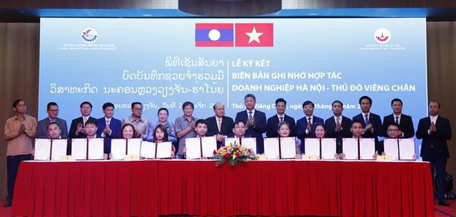 Hanoi y Vientiane firman acuerdos para impulsar el comercio ảnh 1 Hanoi y Vientiane firman acuerdos para impulsar el comercio ảnh 1