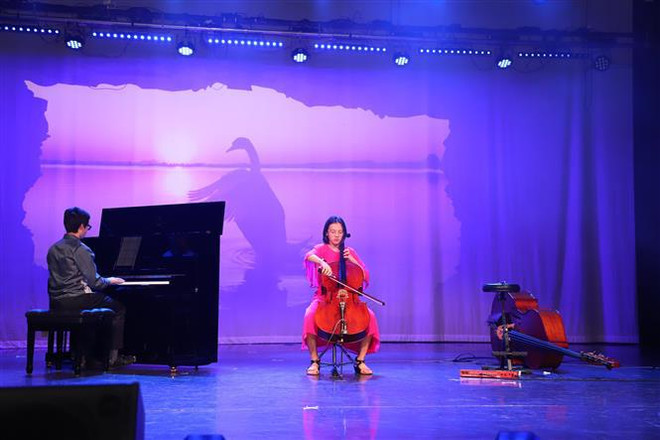 Estudiantes vietnamitas introducen el arte y la cultura en Reino Unido ảnh 1 Estudiantes vietnamitas introducen el arte y la cultura en Reino Unido ảnh 1