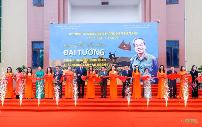 Exhibición rinde homenaje al general Vo Nguyen Giap ảnh 1 Exhibición rinde homenaje al general Vo Nguyen Giap ảnh 1