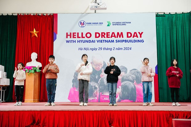 Actividad caritativa beneficia a niños discapacitados en Hanoi ảnh 2 Actividad caritativa beneficia a niños discapacitados en Hanoi ảnh 2