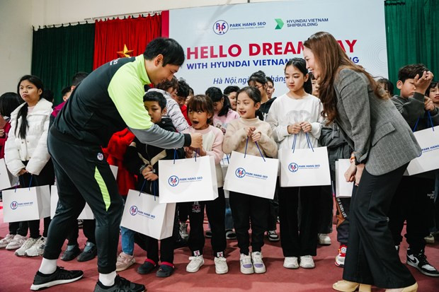 Actividad caritativa beneficia a niños discapacitados en Hanoi ảnh 3