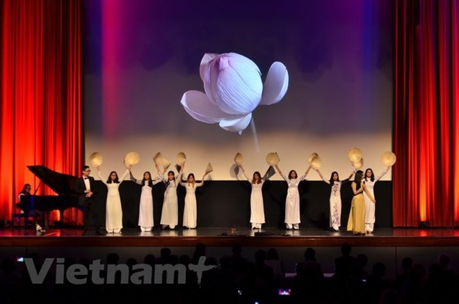 Nutrida participación de estudiantes vietnamitas en festival musical en Australia ảnh 1 Nutrida participación de estudiantes vietnamitas en festival musical en Australia ảnh 1