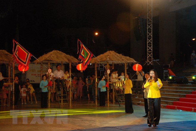 Saludan reconocimiento a arte vietnamita Bai Choi como Patrimonio Intangible de la Humanidad ảnh 1 Saludan reconocimiento a arte vietnamita Bai Choi como Patrimonio Intangible de la Humanidad ảnh 1