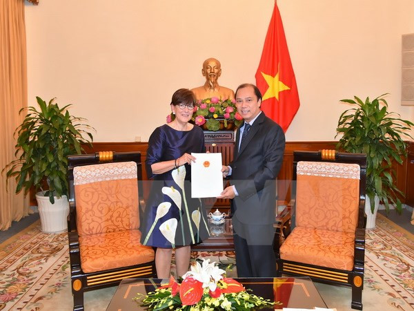 Vietnam reconoce a cónsul general de Bélgica en Hanoi ảnh 1 Vietnam reconoce a cónsul general de Bélgica en Hanoi ảnh 1