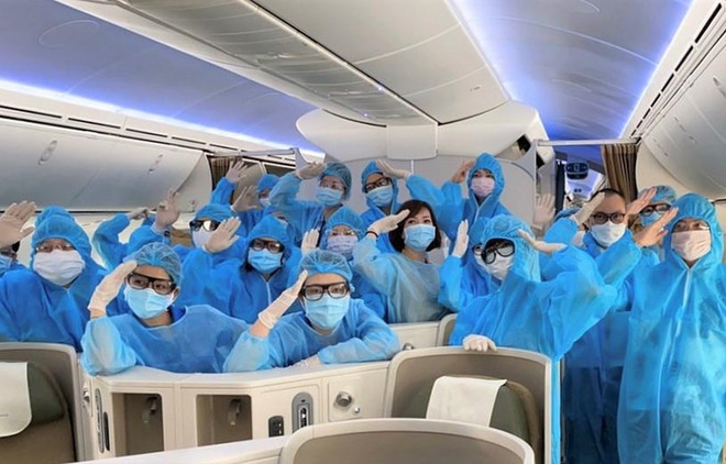 Vietnam Airlines se centra en rutas domésticas y vela por seguridad de pasajeros ảnh 1