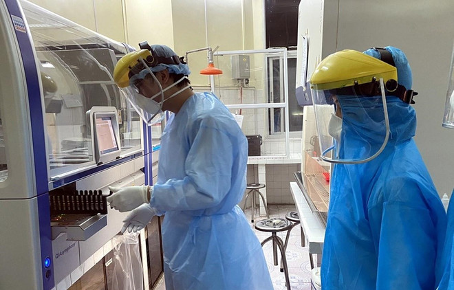 Elevan a 99 casos contagiados por COVID-19 en Vietnam ảnh 1