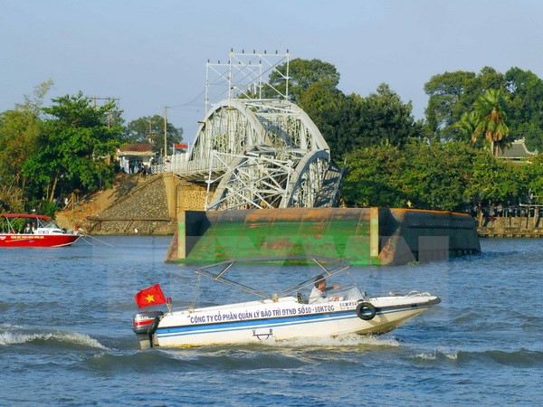 Detenidos sujetos vinculados con derrumbe de puente ferroviario en Vietnam ảnh 1 Detenidos sujetos vinculados con derrumbe de puente ferroviario en Vietnam ảnh 1