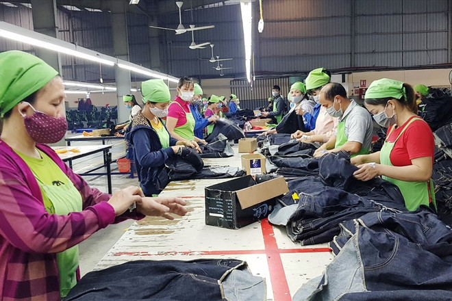 Ciudad Ho Chi Minh respalda a empresas y trabajadores afectados por el COVID-19 ảnh 1 Ciudad Ho Chi Minh respalda a empresas y trabajadores afectados por el COVID-19 ảnh 1