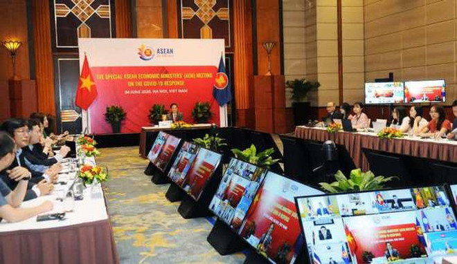 Vietnam coordina esfuerzos para contener epidemia y recuperar la economía de la ASEAN ảnh 1 Vietnam coordina esfuerzos para contener epidemia y recuperar la economía de la ASEAN ảnh 1