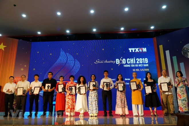 Honran a ganadores de los Premios de Prensa de la Agencia de Noticias de Vietnam ảnh 1 Honran a ganadores de los Premios de Prensa de la Agencia de Noticias de Vietnam ảnh 1
