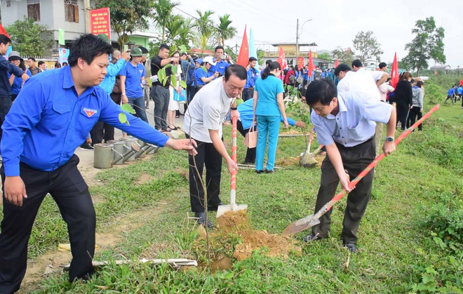 Juventud de Hanoi responde activamente a iniciativa del Domingo Verde ảnh 1 Juventud de Hanoi responde activamente a iniciativa del Domingo Verde ảnh 1