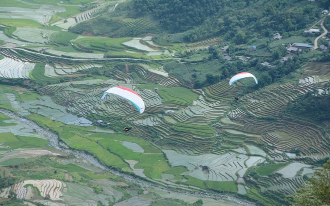 Turismo en provincia vietnamita se reanima con festival de parapente ảnh 1 Turismo en provincia vietnamita se reanima con festival de parapente ảnh 1
