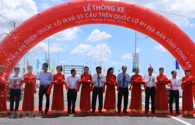 Provincia survietnamita de Long An mejora su sistema de transporte terrestre ảnh 1