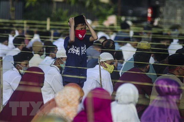 Reabre Yakarta lugares de culto en medio del brote del coronavirus ảnh 1 Reabre Yakarta lugares de culto en medio del brote del coronavirus ảnh 1