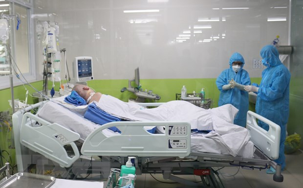 Los pulmones del paciente más crítico de COVID-19 en Vietnam se recuperan en un 50 por ciento ảnh 1 Los pulmones del paciente más crítico de COVID-19 en Vietnam se recuperan en un 50 por ciento ảnh 1