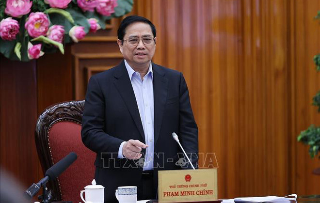 Premier vietnamita insta a garantizar suministro de electricidad para desarrollo económico ảnh 1