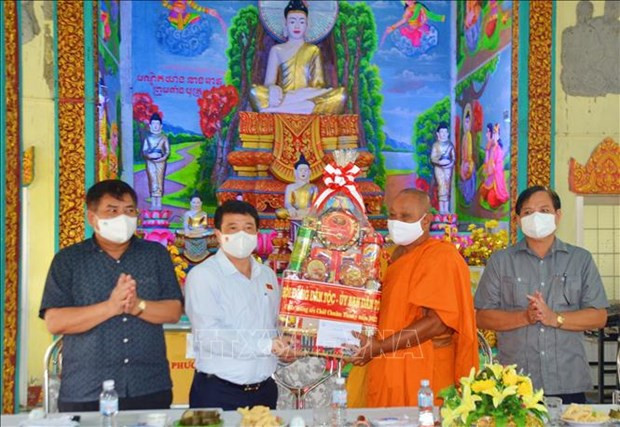 Felicitan a comunidad khmer en Vietnam por fiesta tradicional del Chol Chnam Thmay ảnh 1 Felicitan a comunidad khmer en Vietnam por fiesta tradicional del Chol Chnam Thmay ảnh 1