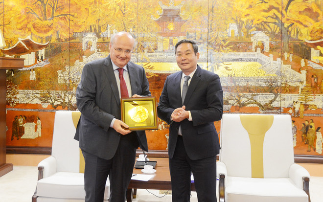 Hanoi convida a empresas austriacas a invertir en transporte, salud y medio ambiente ảnh 1 Hanoi convida a empresas austriacas a invertir en transporte, salud y medio ambiente ảnh 1