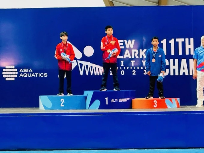Vietnam gana medalla de oro en Campeonato de Clavado para Grupo Juvenil de Asia ảnh 1 Vietnam gana medalla de oro en Campeonato de Clavado para Grupo Juvenil de Asia ảnh 1