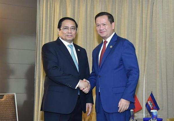 Cumbre ASEAN-Australia: Primer ministro de Vietnam se reúne con su homólogo camboyano ảnh 1 Cumbre ASEAN-Australia: Primer ministro de Vietnam se reúne con su homólogo camboyano ảnh 1