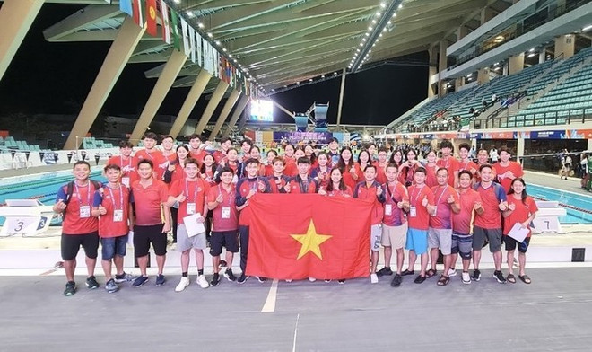 Natación de Vietnam conquista 14 medallas de oro en campeonato asiático ảnh 1