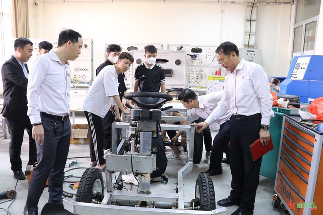 Anticipan señales positivas para producción industrial de Vietnam en 2024 ảnh 2 Anticipan señales positivas para producción industrial de Vietnam en 2024 ảnh 2