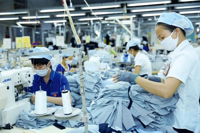 Prevén recuperación del mercado laboral de Vietnam en 2024 ảnh 2 Prevén recuperación del mercado laboral de Vietnam en 2024 ảnh 2
