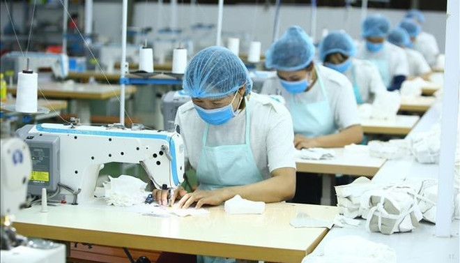 Esperanzas para sector de confección textil de Vietnam en 2023 ảnh 1 Esperanzas para sector de confección textil de Vietnam en 2023 ảnh 1