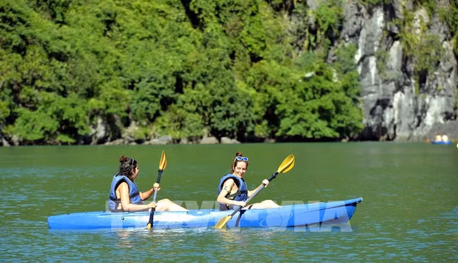 Vietnam estimula turismo doméstico e internacional a finales de 2022 ảnh 2