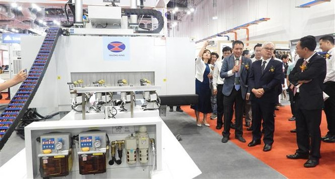 Inauguran feria internacional de la industria maderera en provincia de Binh Duong ảnh 1 Inauguran feria internacional de la industria maderera en provincia de Binh Duong ảnh 1