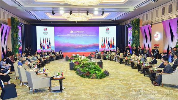 56 aniversario de ASEAN: Construir una comunidad unida y resiliente ảnh 4 56 aniversario de ASEAN: Construir una comunidad unida y resiliente ảnh 4