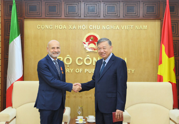 Vietnam e Italia cooperan en campo de aplicación de la ley ảnh 1 Vietnam e Italia cooperan en campo de aplicación de la ley ảnh 1