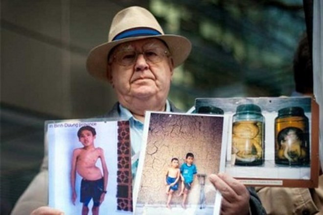 Solemne acto en Hanoi en homenaje a Len Aldis, gran amigo de Vietnam ảnh 1