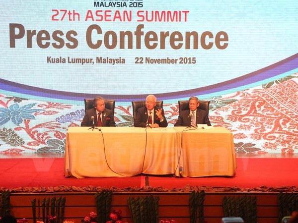La XXVII Cumbre de la ASEAN cierra con éxito ảnh 1 La XXVII Cumbre de la ASEAN cierra con éxito ảnh 1